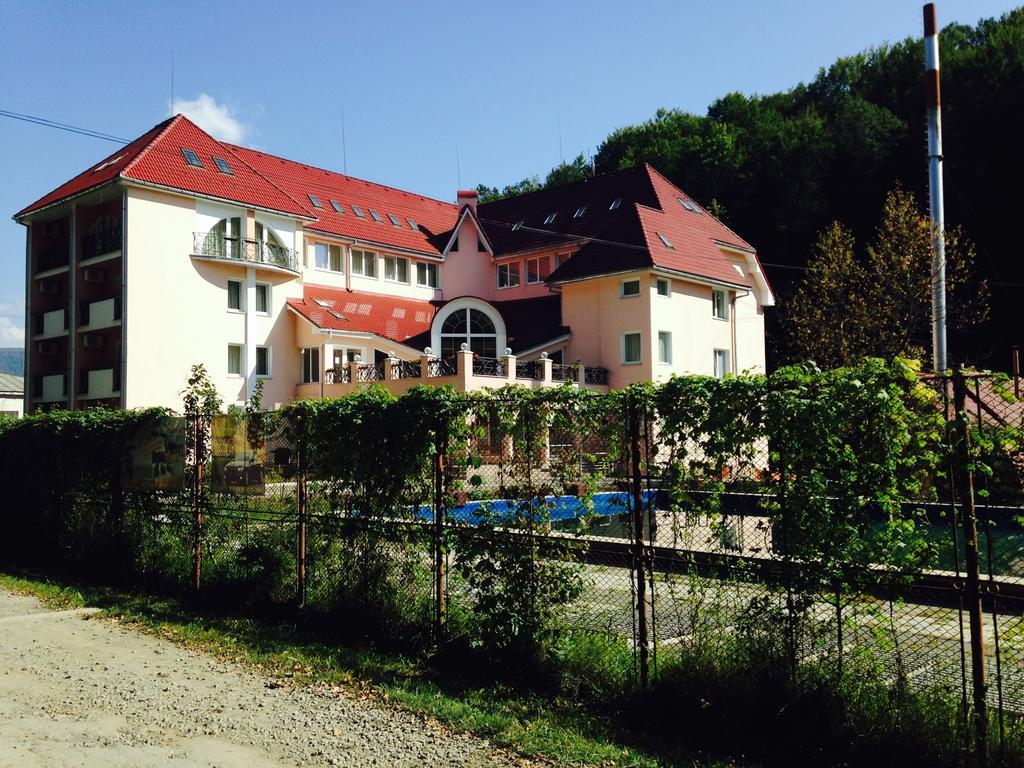 Sonyachna Polyana Hotel Kültér fotó